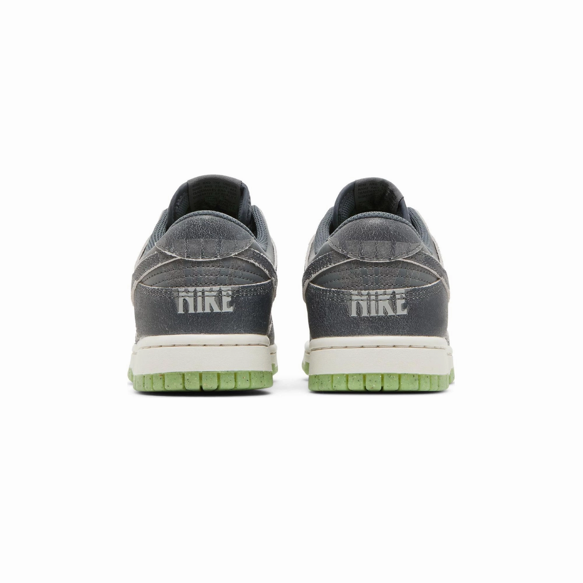 Dunk Low 'Ghost Green' GS (2022)