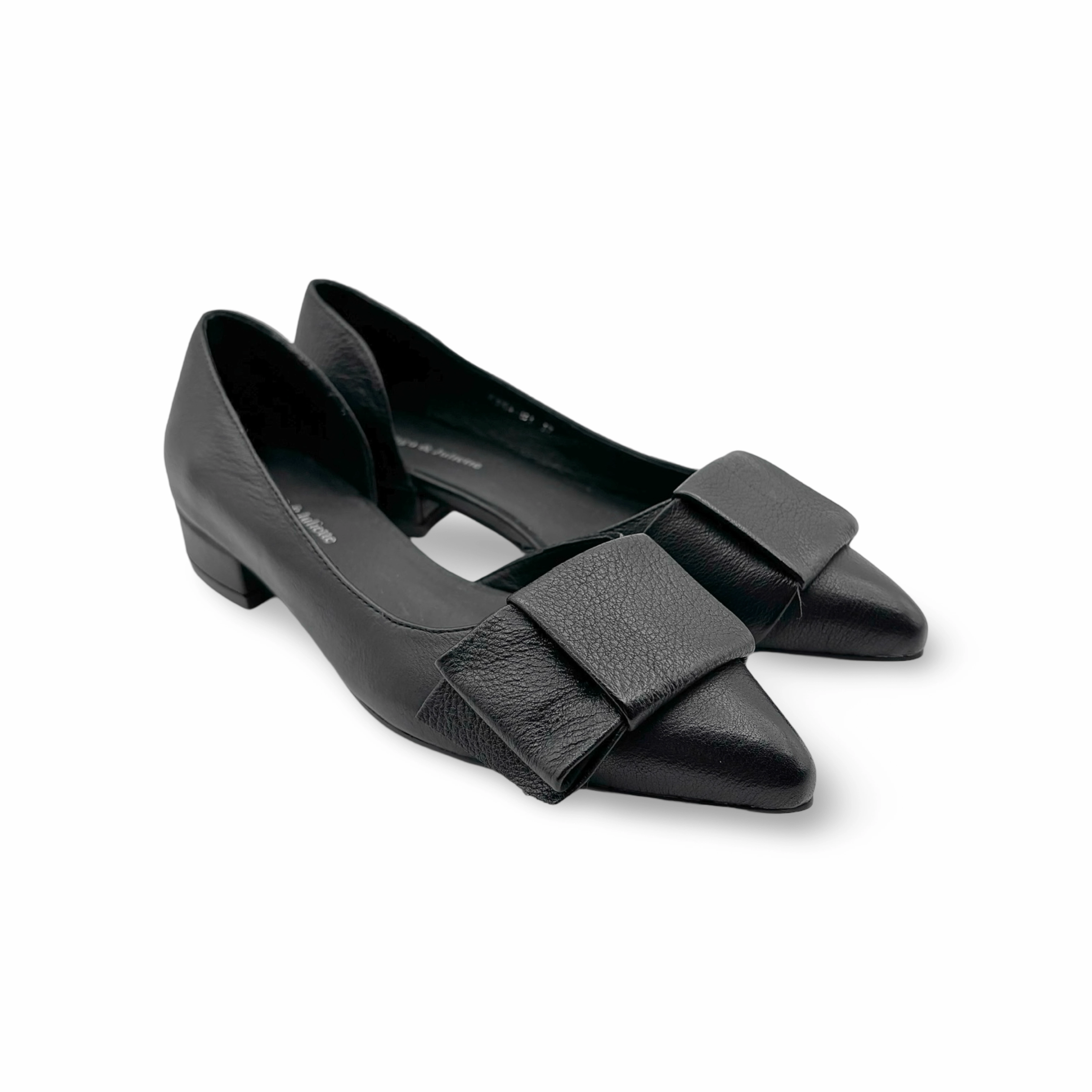 Etah Black Flat
