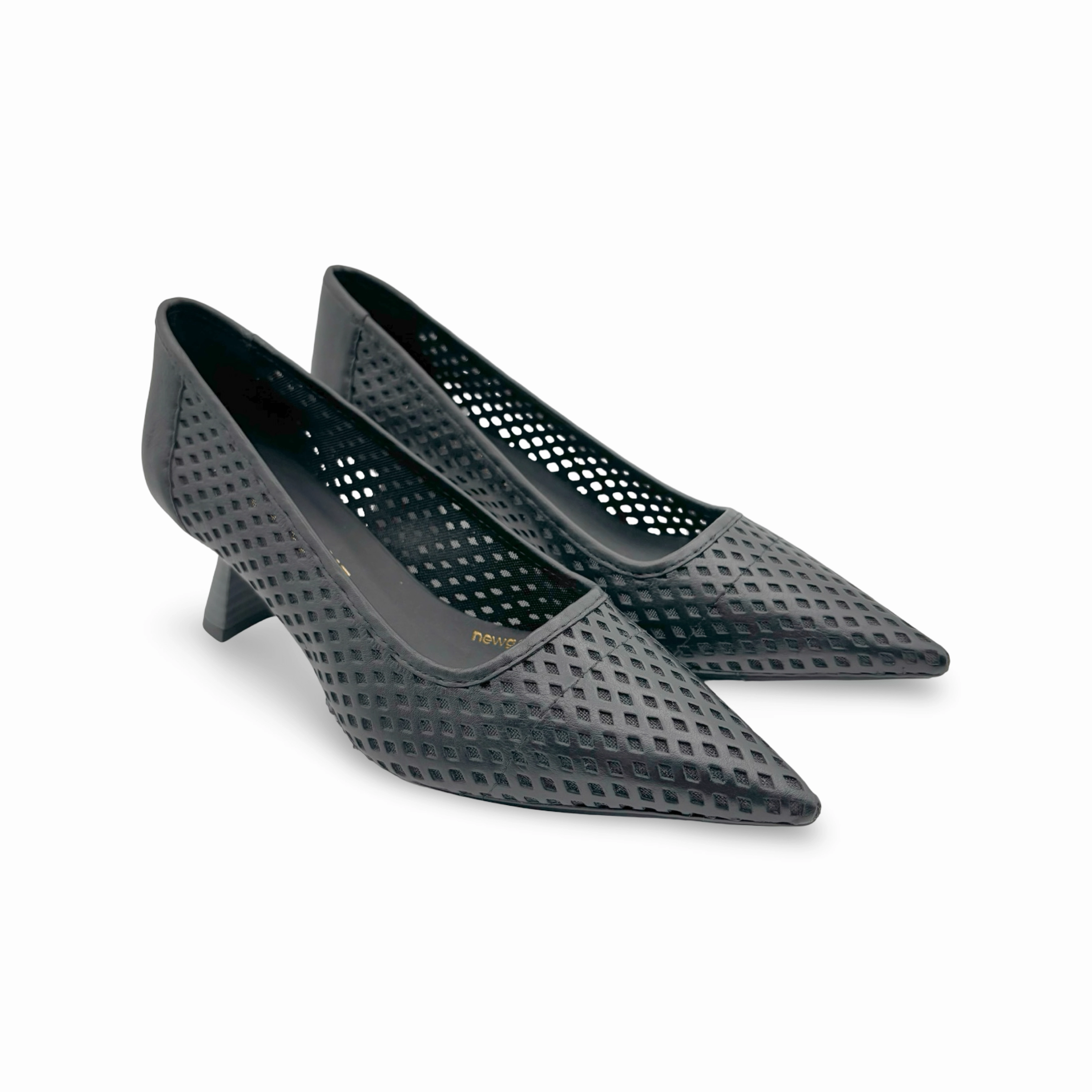 KAL5297 Black Perforated Leather Pump