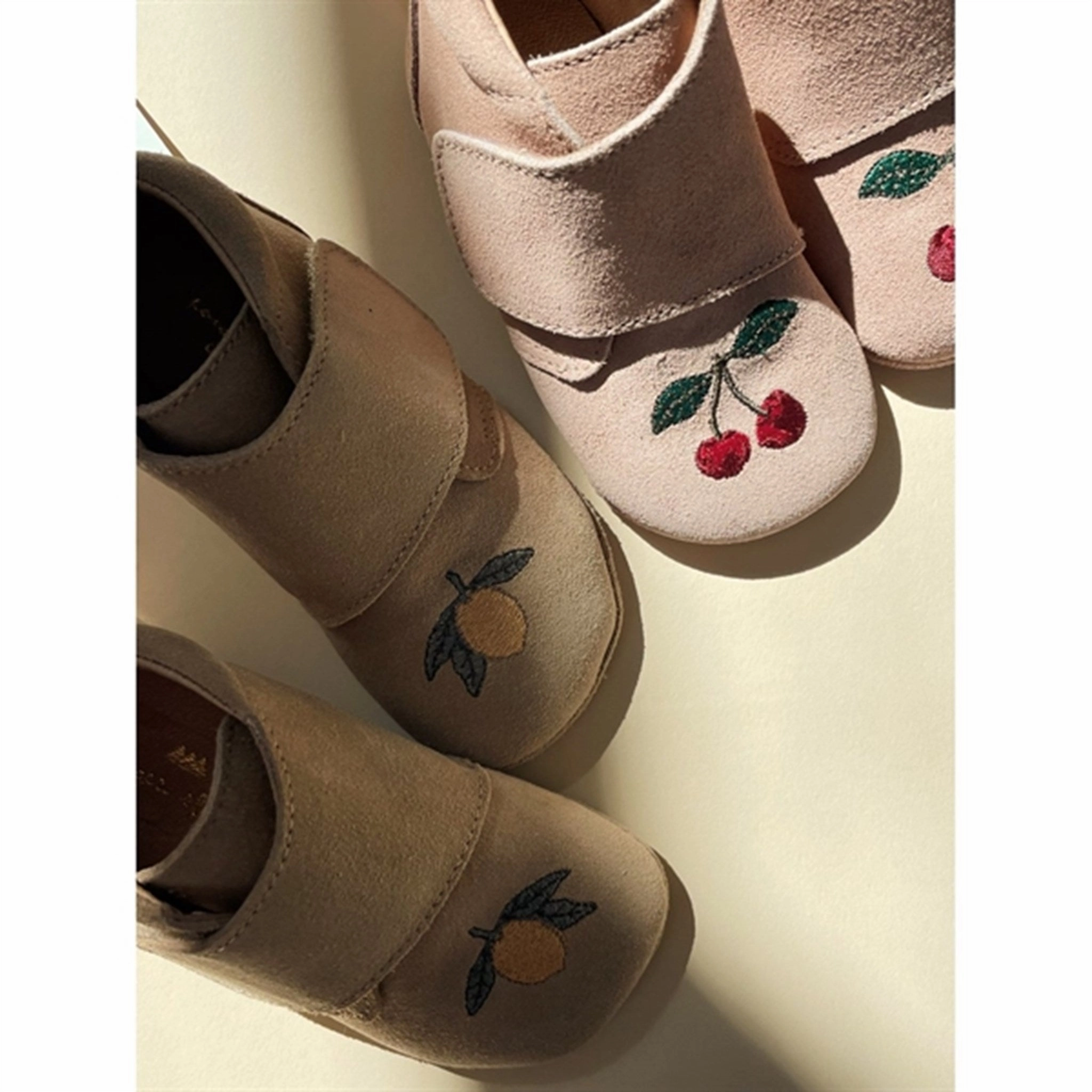 Konges Sljd Mamour Embroidery Footies SAND