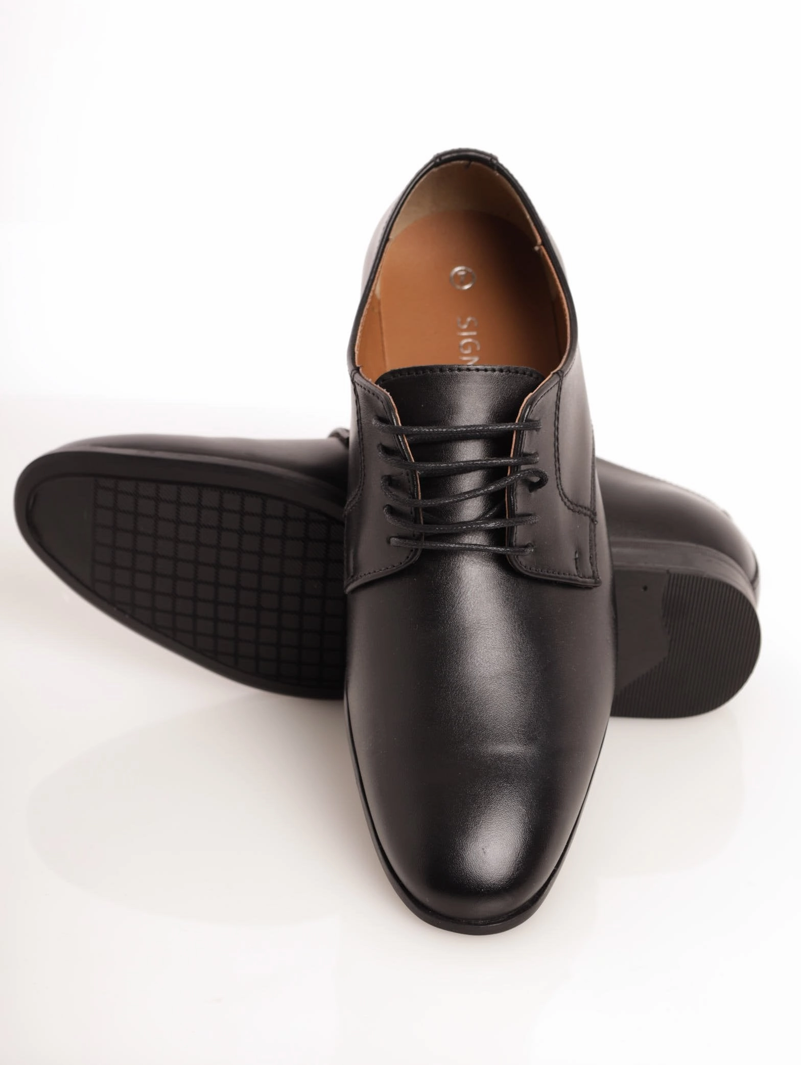 Men's Basic Lace-Up Shoe - Black