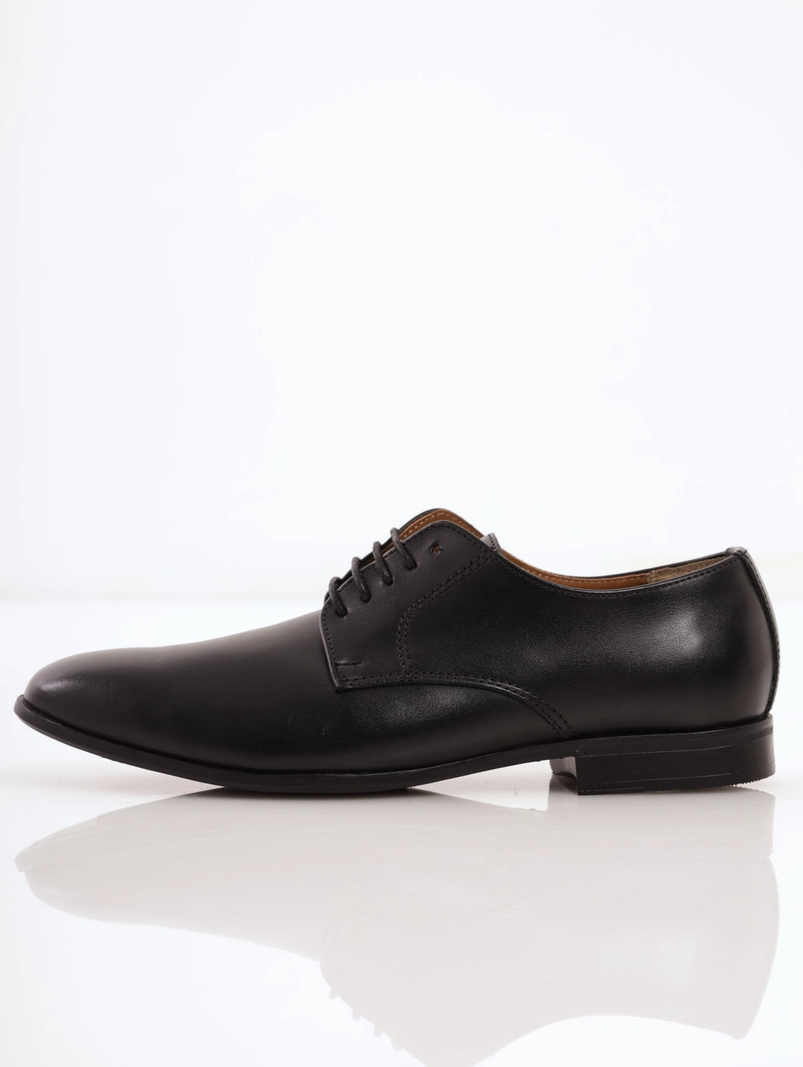 Men's Basic Lace-Up Shoe - Black