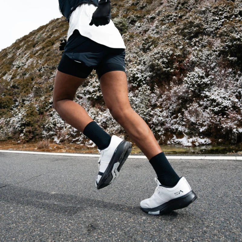 Mount to Coast Men's R1 - White/Black