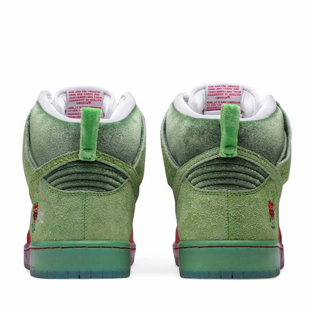 NIKE SB DUNK HIGH STRAWBERRY COUGH (NEW) -