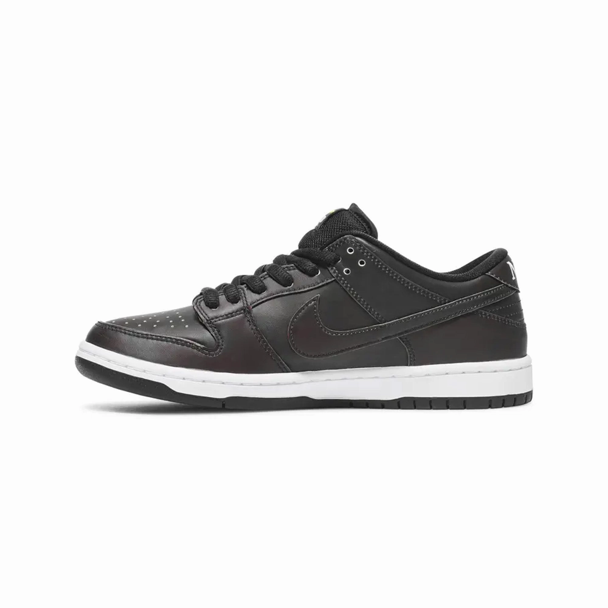 Nike SB Dunk Low 'Civilist' (2020)