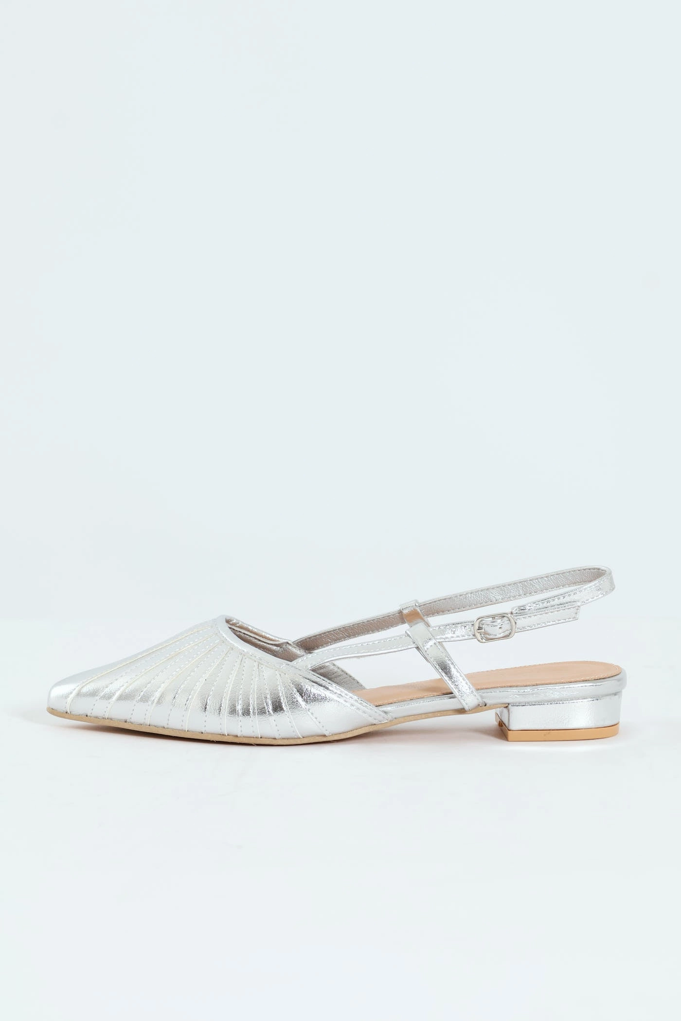 Pointy Webbed Mesh Slingback Heel - Silver