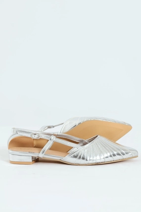 Pointy Webbed Mesh Slingback Heel - Silver