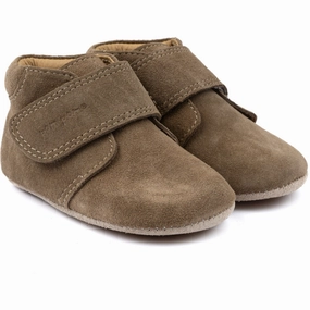 Pom Pom Khaki Suede Beginners Shoe Velcro Season