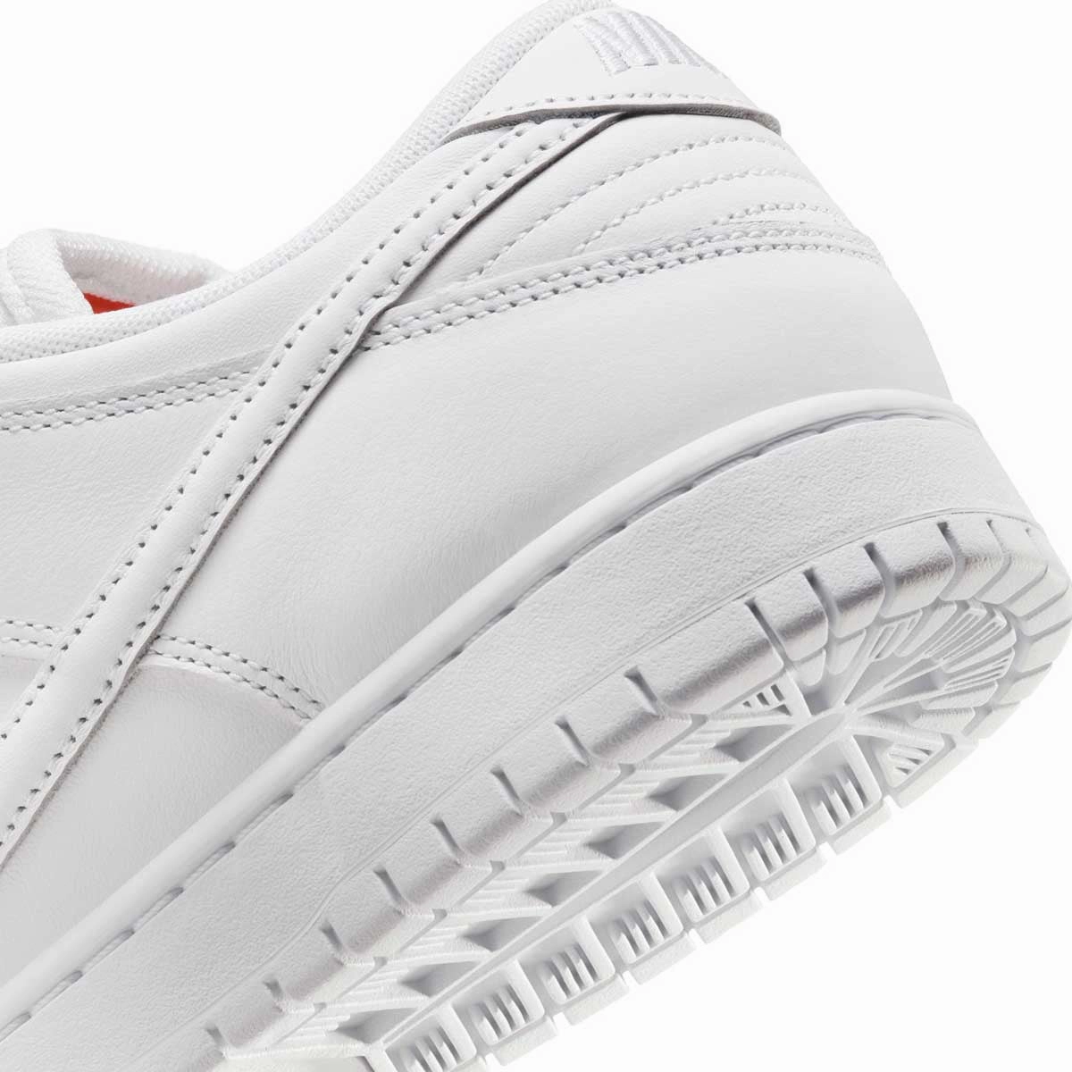 SB Dunk Low Pro 'White'