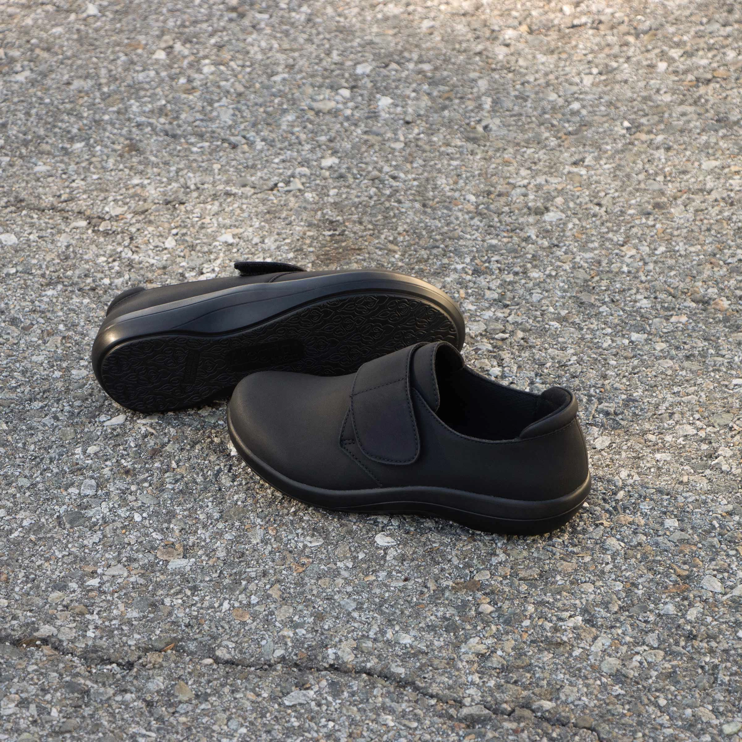 Spright Black Nubuck Shoe